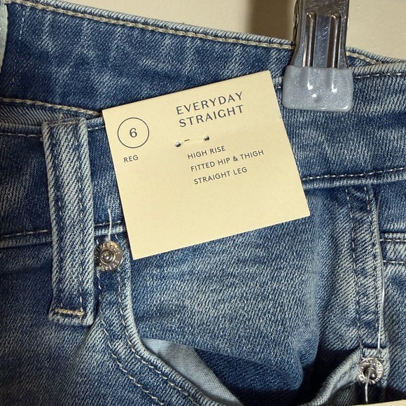 Universal Thread Everyday Straight High Rise - Picture 3 of 3